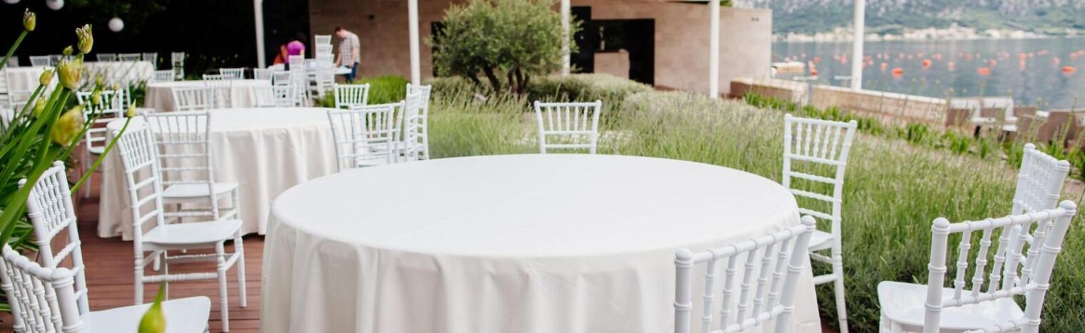 Cadeiras elegantes realmente mudam a percepção dos convidados?