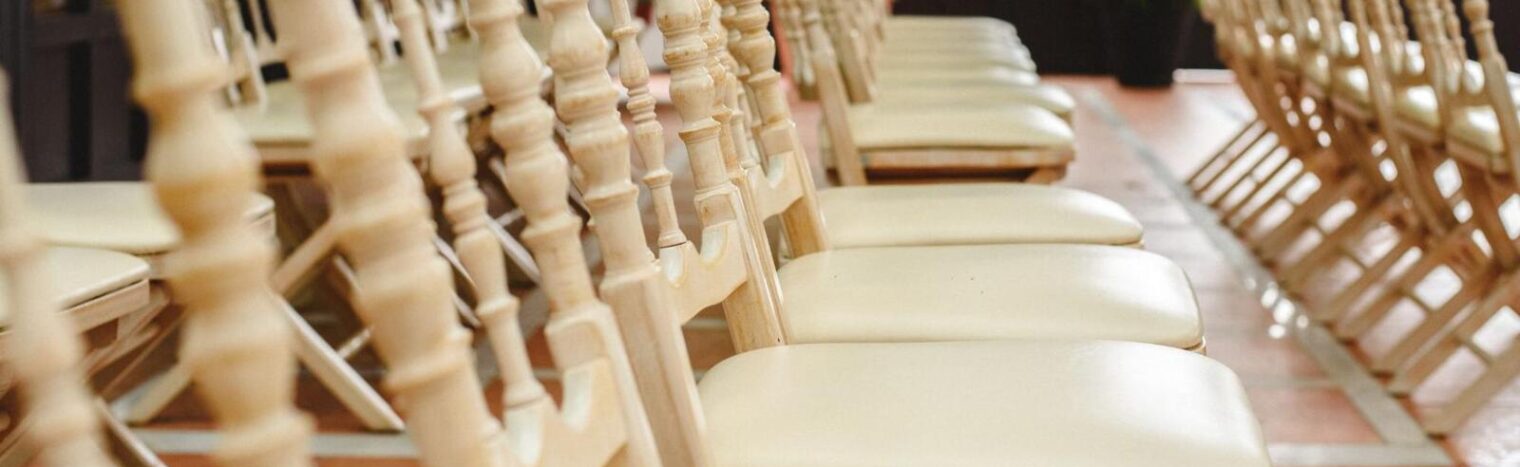 O que considerar ao escolher cadeiras para eventos com longas durações?